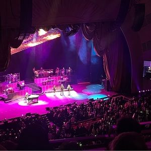 Meet your Posher, Avner